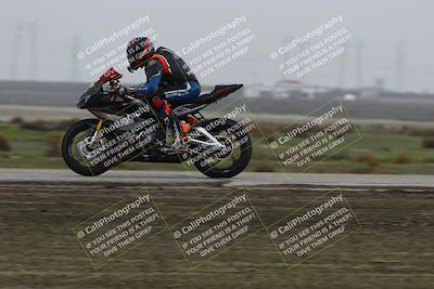 media/Nov-29-2025-TrackDaz (Sat) [[10ae2d9bce]]/A Group/Session 4 (Wheelie Bump)/